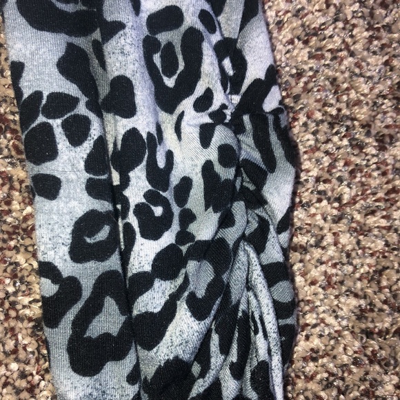 Cute Print top - Picture 3 of 5